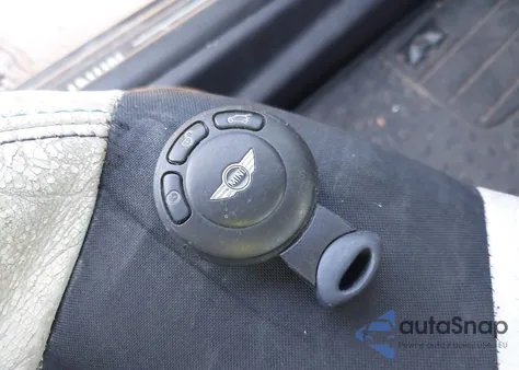 2010 Mini Cooper S из США, поврежденный, VIN WMWMF7C5XATZ73206